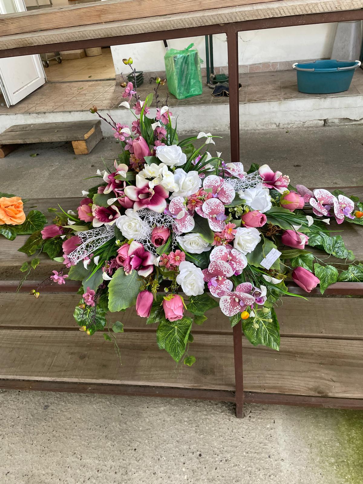 Aranžman za lijes crveno