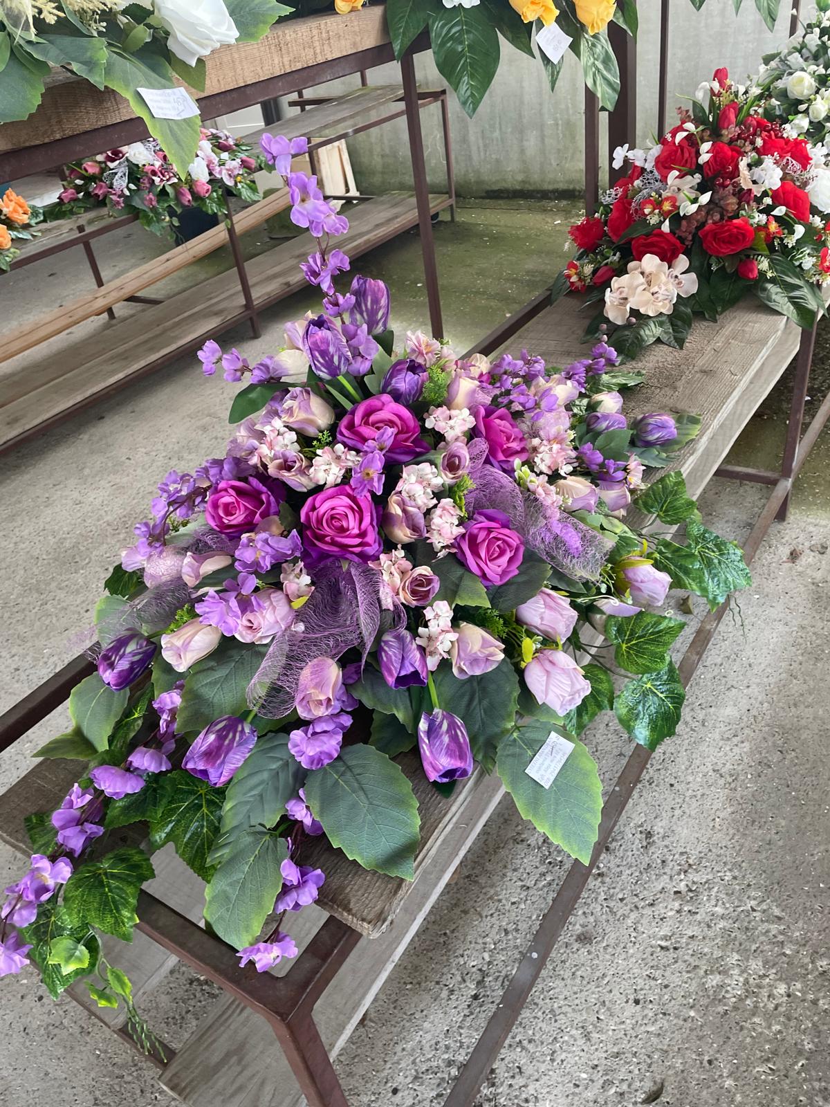 Aranžman za lijes crveno