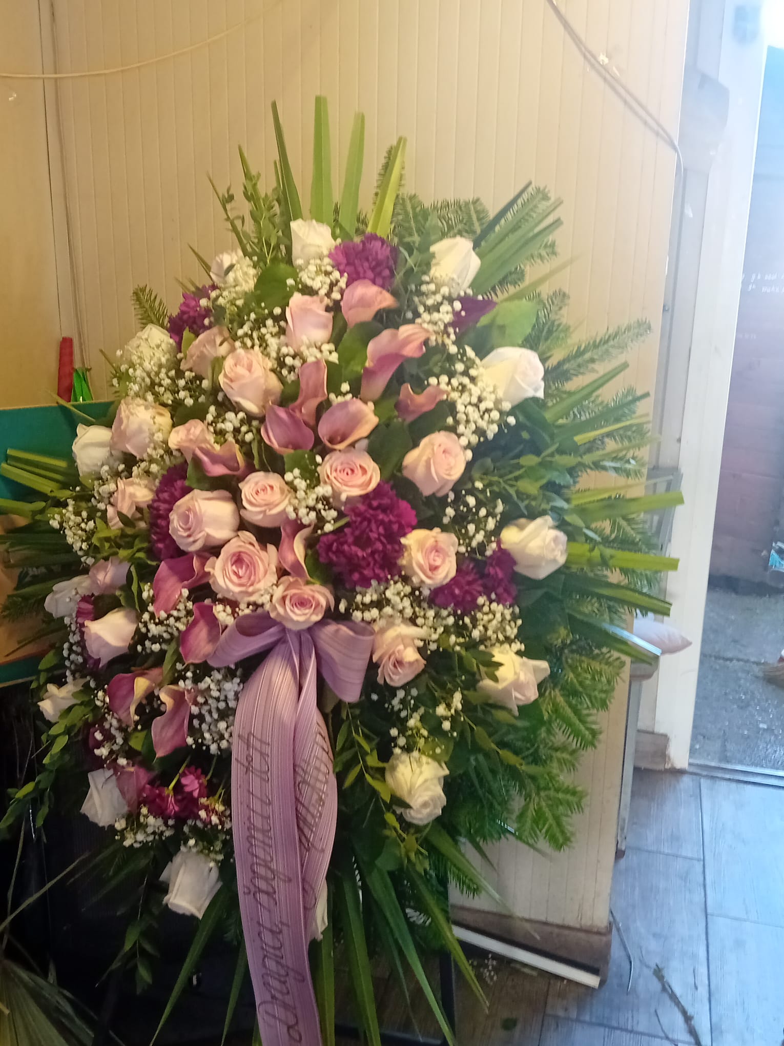 Aranžman za lijes rozo